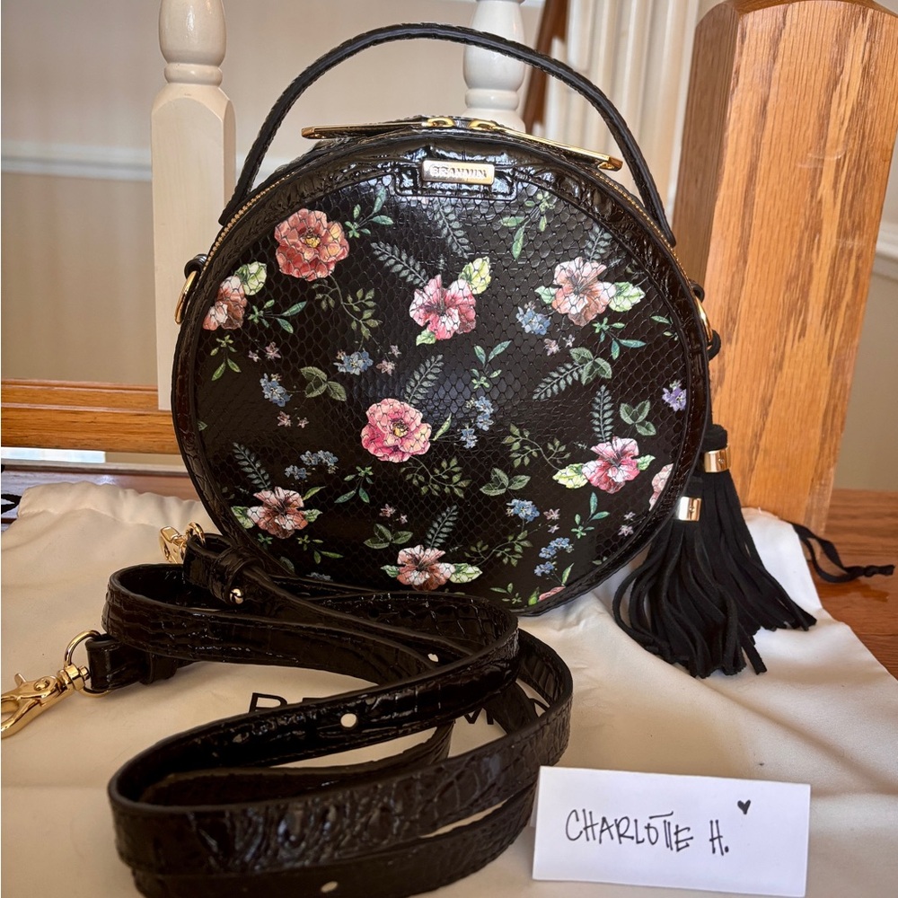 🖤🌸Gorgeous Vintage EUC Brahmin Black Floral Lane on embossed leather